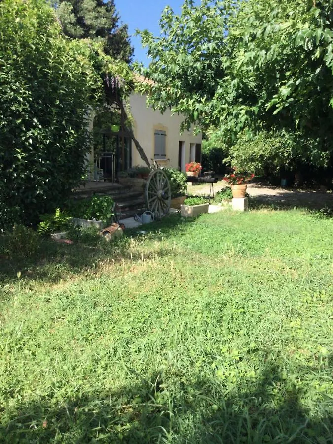 Apartment Appartement Dans Un Mas Provencal Istres France