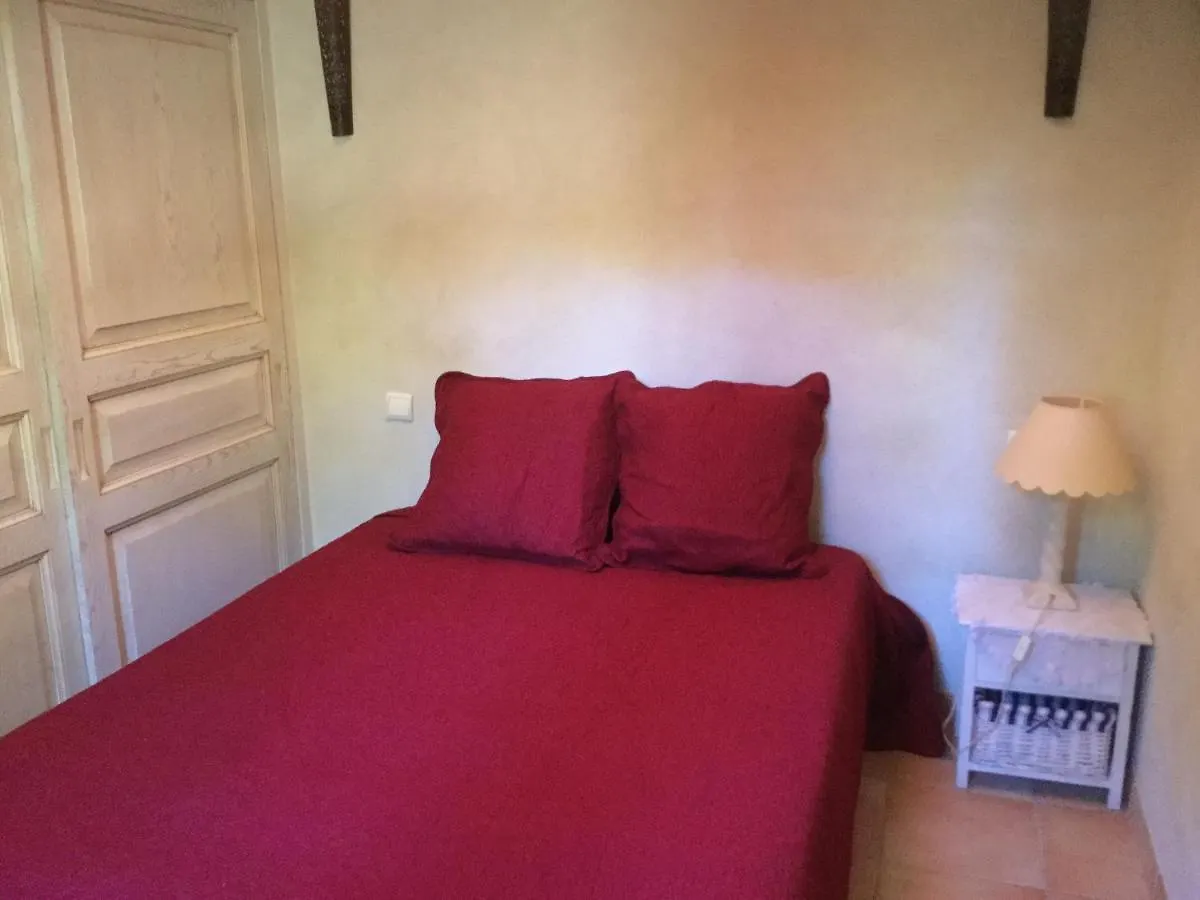Appartement Dans Un Mas Provencal Istres France
