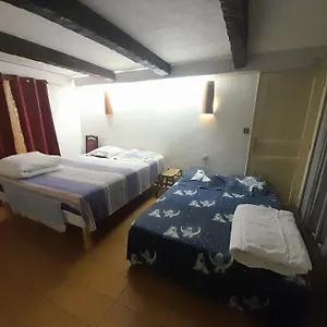Appartement Style Grotte, Istres