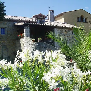 Montloubier Hébergement de vacances Villeneuve-de-Berg